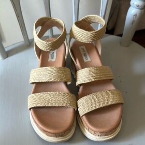 Steve Madden platform wedges 8